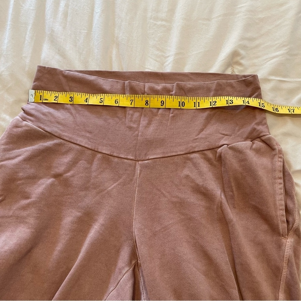Old Navy Maternity Red and Tan Sweatpants Size S - Picture 4 of 11